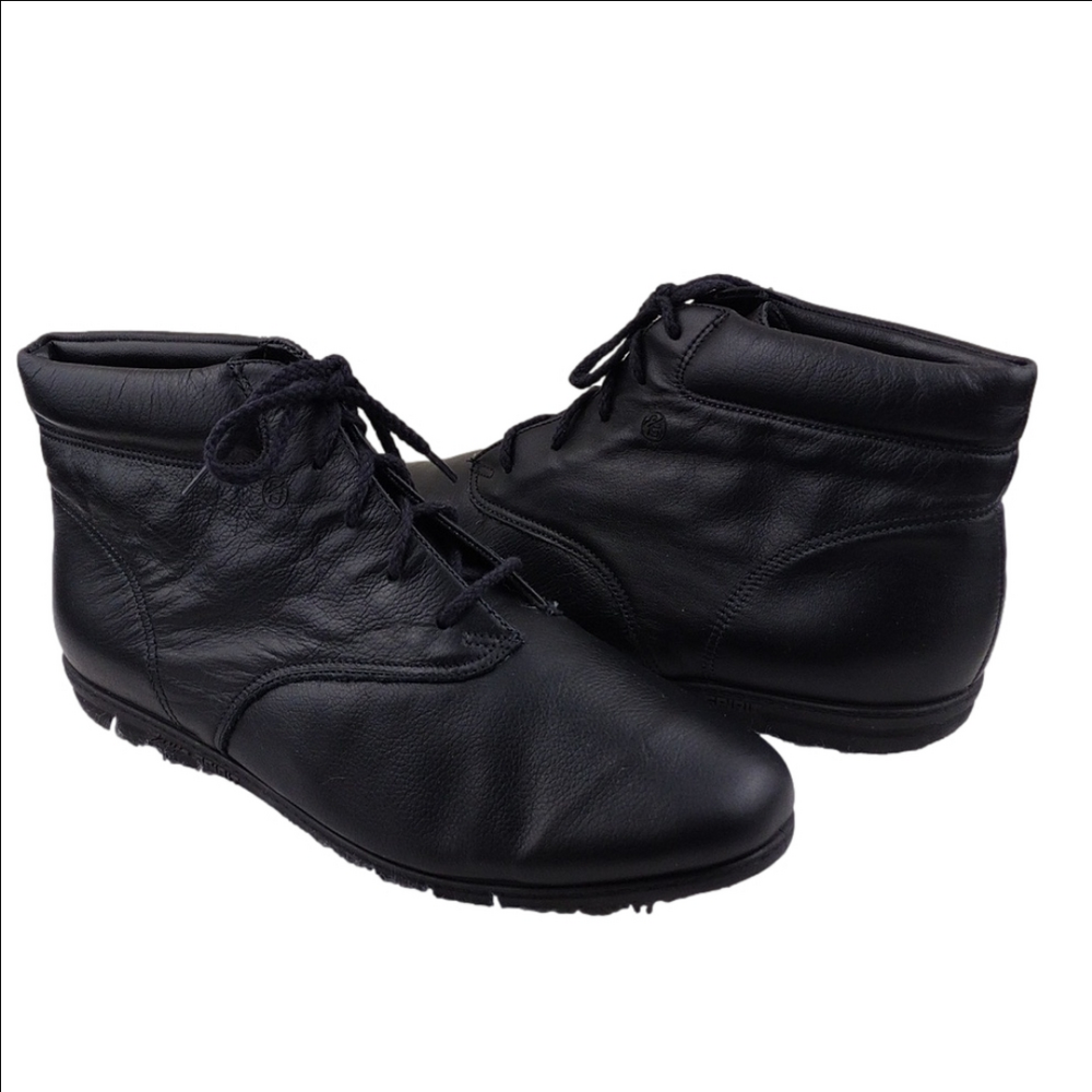 Easy Spirit Black Soft Leather Upper Closed Almond Toe Lace Up Casual Ankle Boot